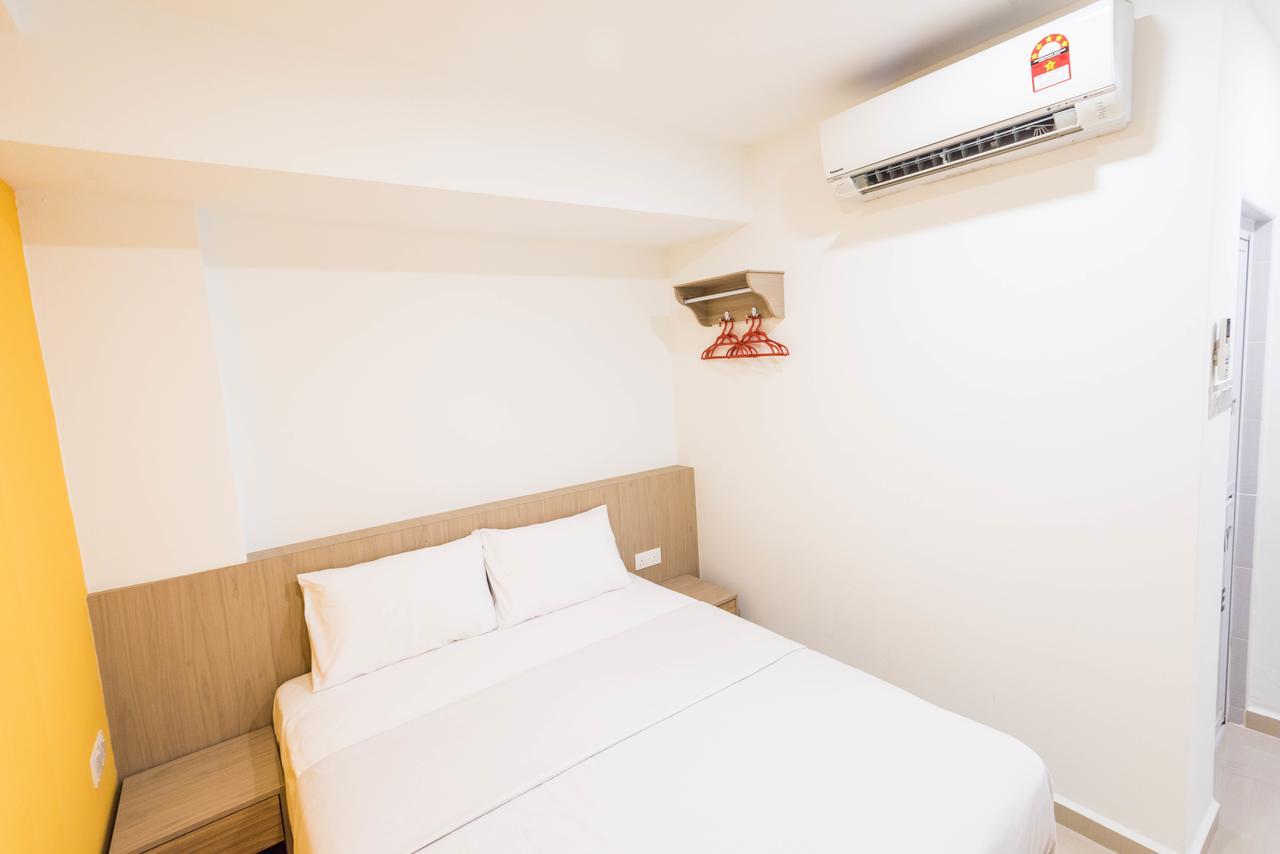 Homestay 21 Hotel Johor Bahru Exterior photo